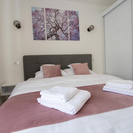 Iggy Premium Apartment Hunedoara Esterno foto